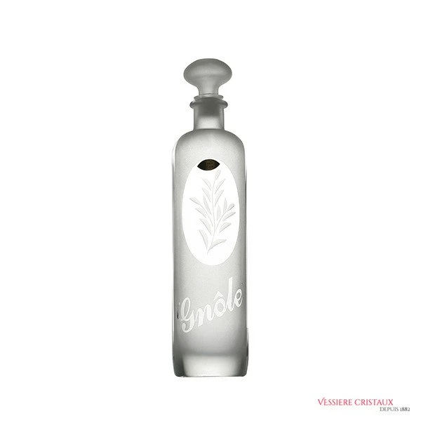 Bouteille à Gnôle en Cristal Taillé à la Main - Tradition de Lorraine 1 Bouteille à Gnôle en Cristal Taillé à la Main - Tradition de Lorraine