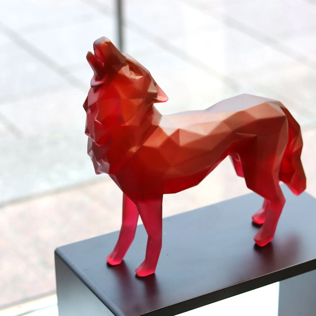 Loup Wild Wolf Rouge Orlinski Daum 2 Loup Wild Wolf Rouge Orlinski Daum – Image 2