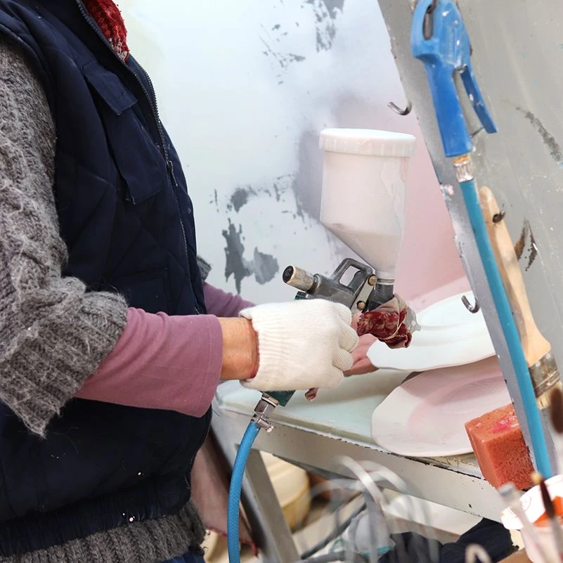 Assiette à Dessert Tulipe St Clément en Faïence de Barbotine 2 Assiette à Dessert Tulipe St Clément en Faïence de Barbotine – Image 2