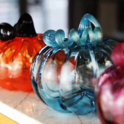 Citrouille Décorative en Cristal de Lorraine Fuchsia - Fait Main -OBJETS DÉCORATIFS CRISTAL citrouille decorative cristal 1 1