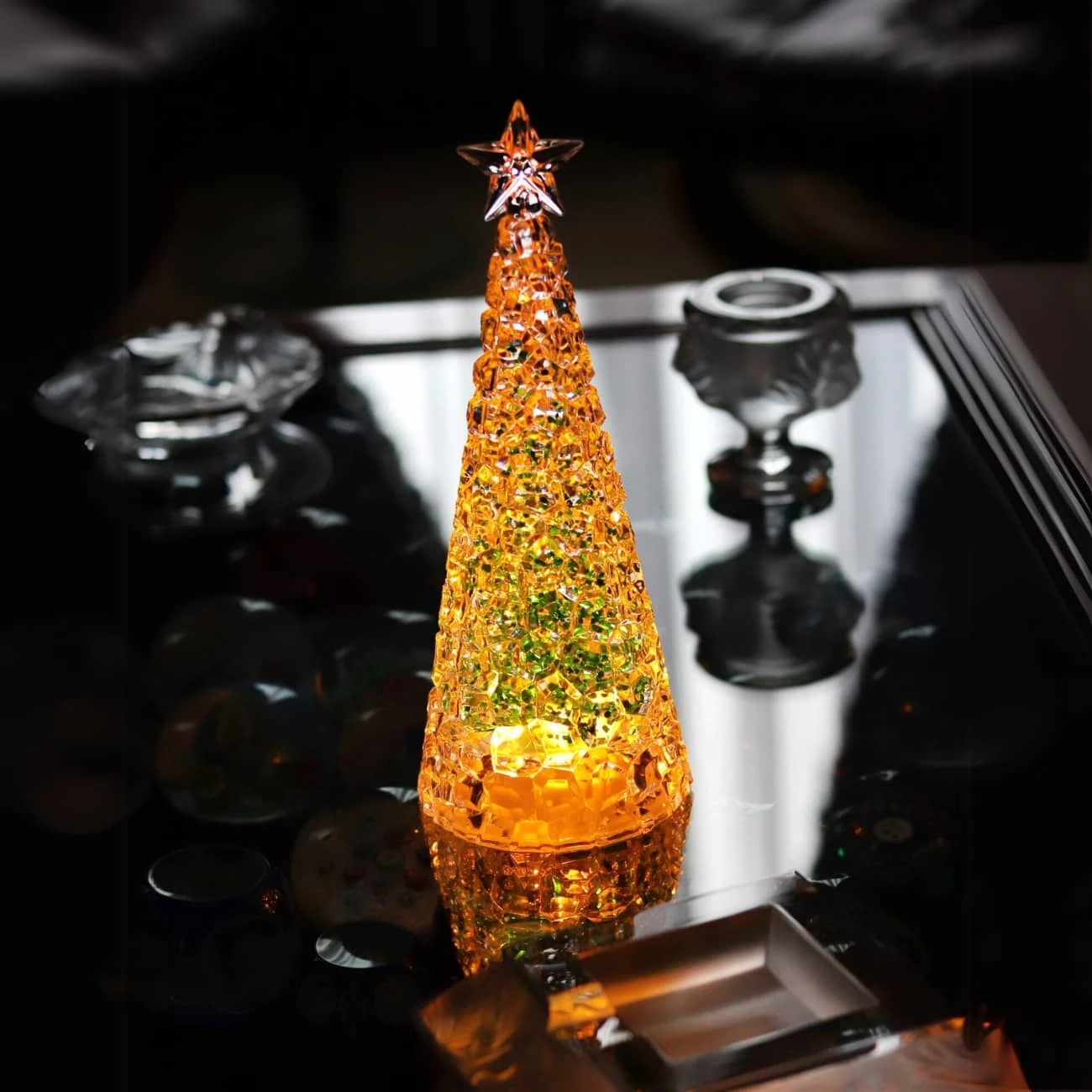 Sapin de Noël Lumineux en Acrylique Vert et Or - Décoration de Fête Élégante 1 Sapin de Noël Lumineux en Acrylique Vert et Or - Décoration de Fête Élégante