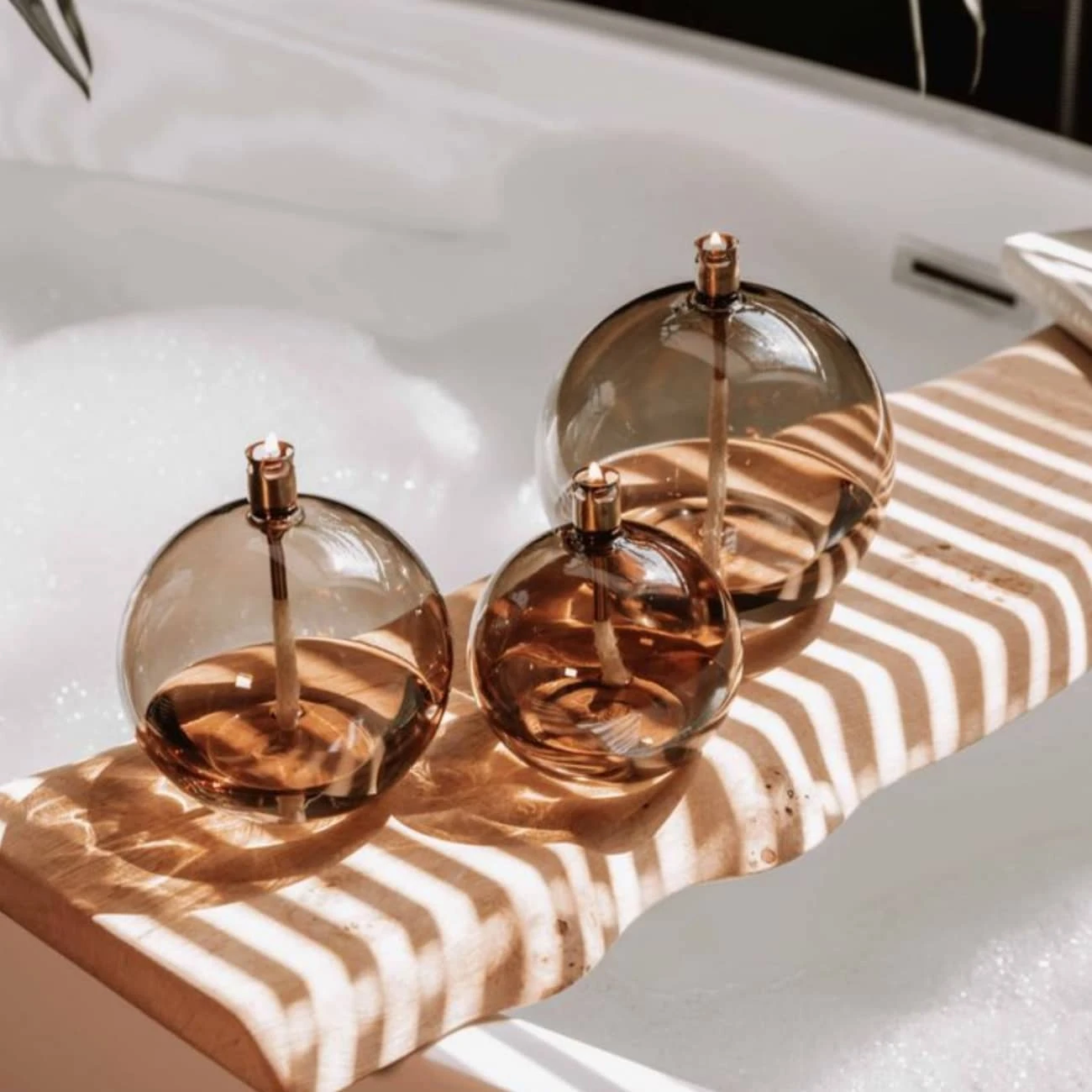 Set 3 Lampes à Huile Sphère Couleur Champagne 2 Set 3 Lampes à Huile Sphère Couleur Champagne – Image 2