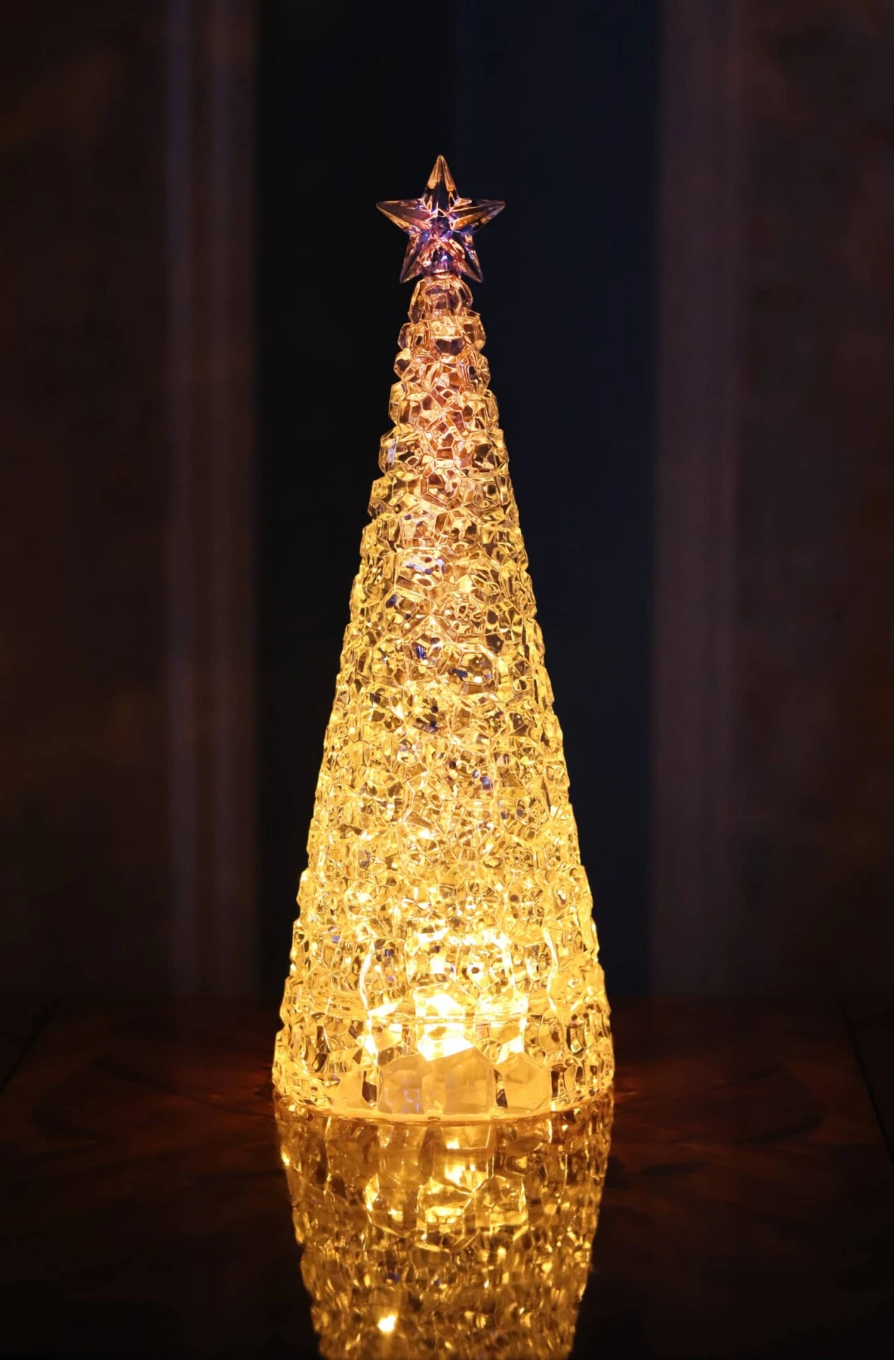 Grand Sapin de Noël Lumineux en Acrylique Effet Cristal - 34 cm 3 Grand Sapin de Noël Lumineux en Acrylique Effet Cristal - 34 cm – Image 3