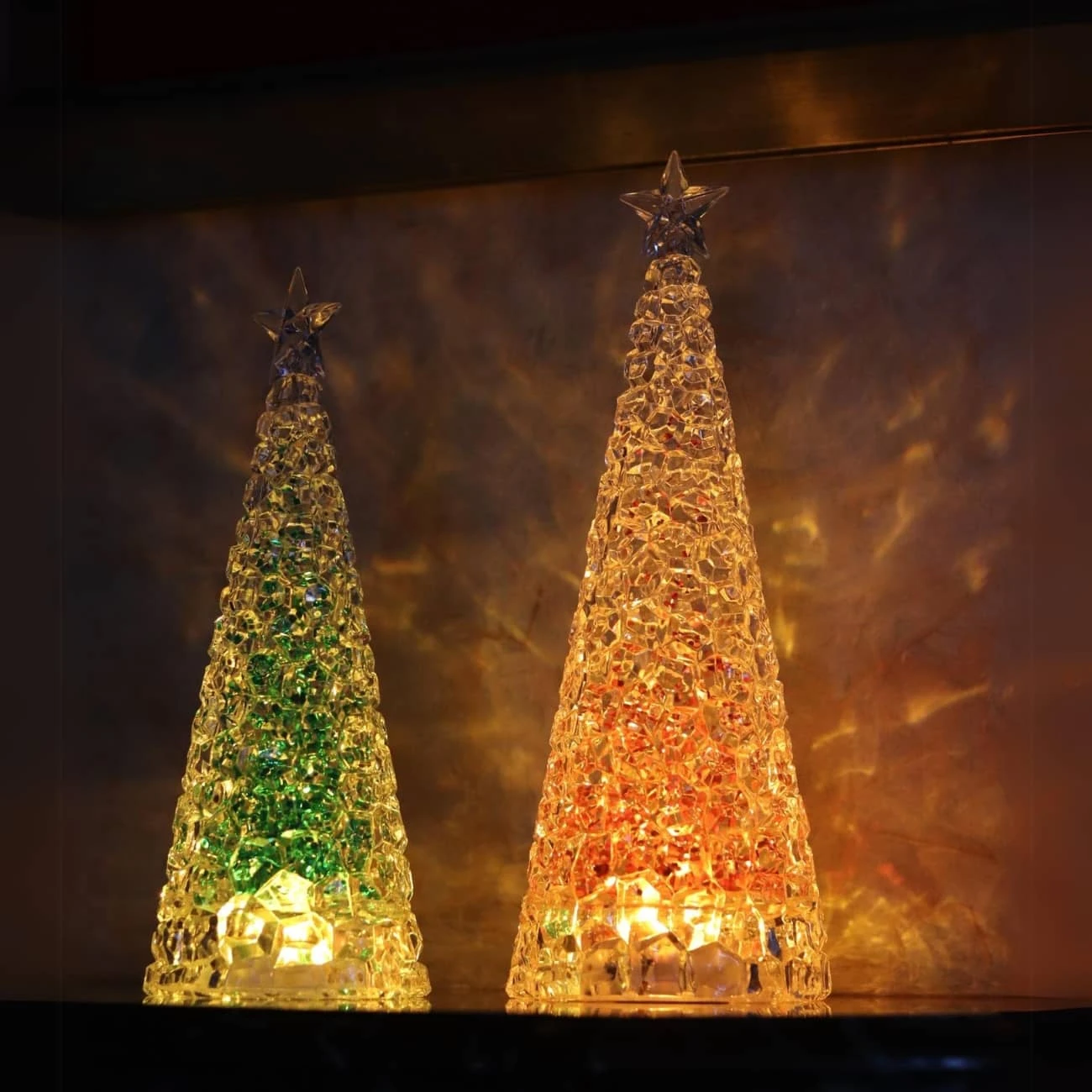 Sapin de Noël Lumineux en Acrylique Vert et Or - Décoration de Fête Élégante 4 Sapin de Noël Lumineux en Acrylique Vert et Or - Décoration de Fête Élégante – Image 4