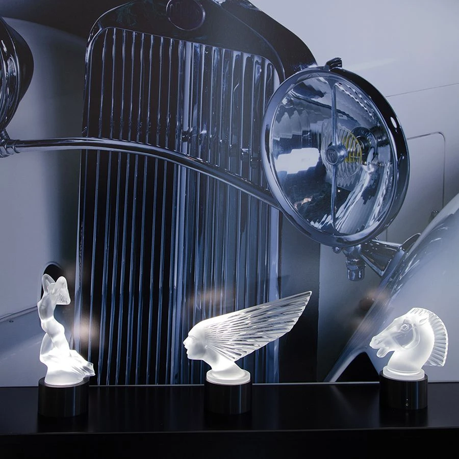 Sculpture Victoire Lumineuse Lalique 1 Sculpture Victoire Lumineuse Lalique